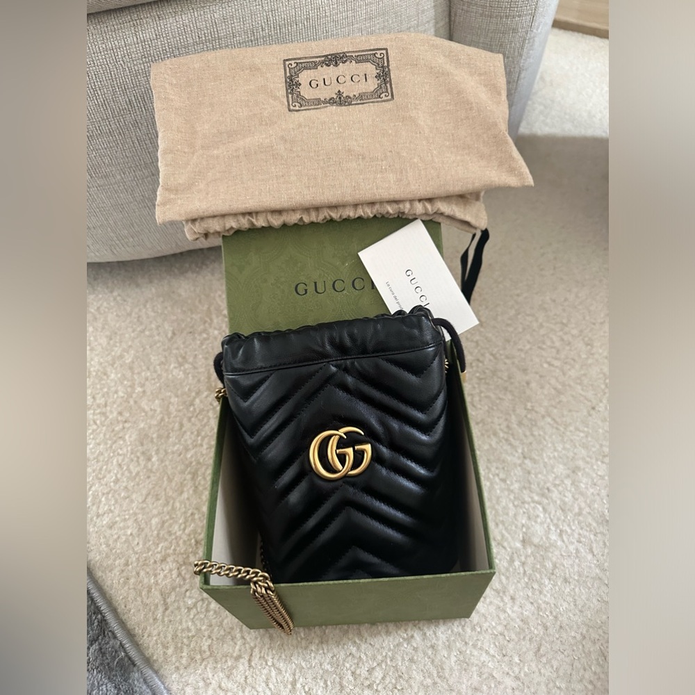 Gucci marmont bucket bag